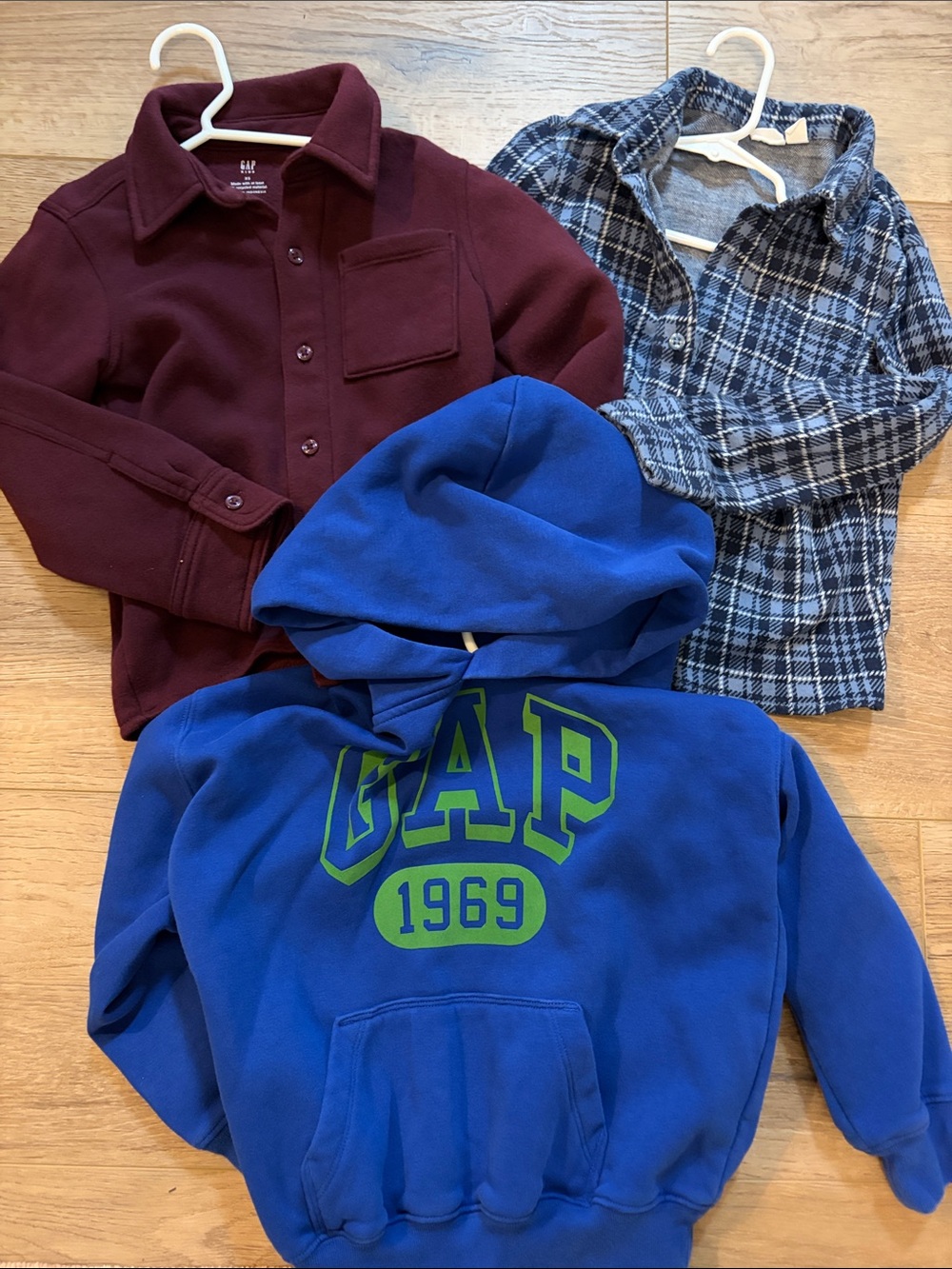 GAP fall/winter bundle Hoodie, maroon button up, blue plaid button up xs